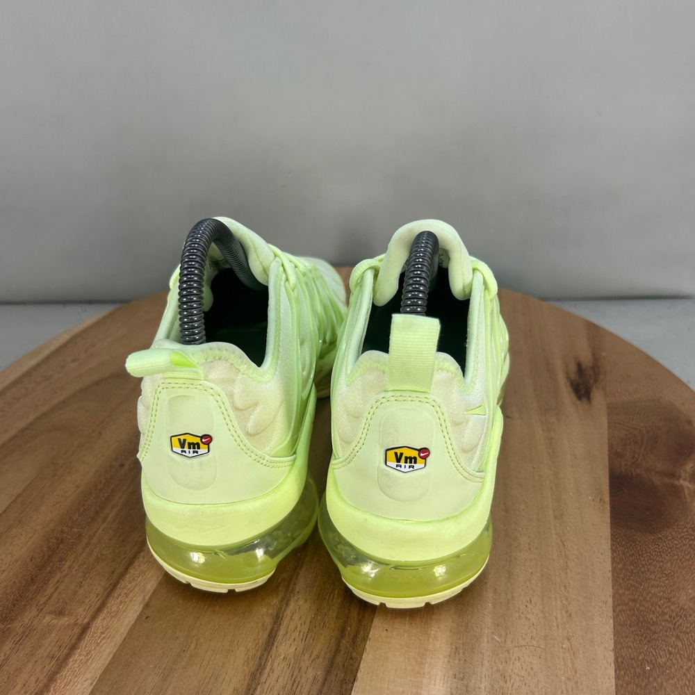 Nike Air VaporMax Plus Barely Volt Lime Ice DJ3023-700 Women Size 6 Running Shoe - Picture 4 of 8